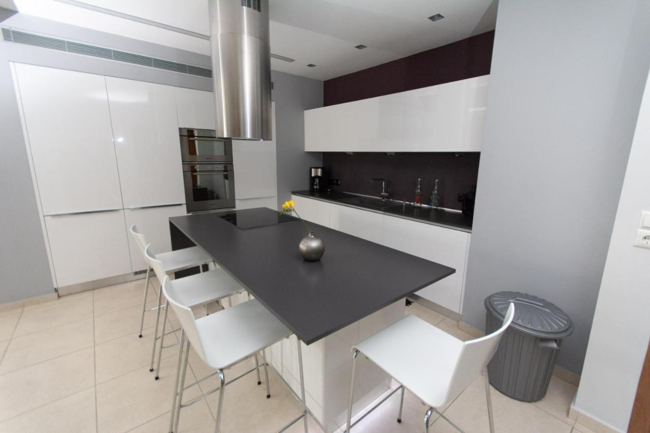 Spacious Fully Equipped 3Bd 2Bath Apt In The Heart Of City With Balconies Ac And Fast Wifi #2 イラクリオン エクステリア 写真