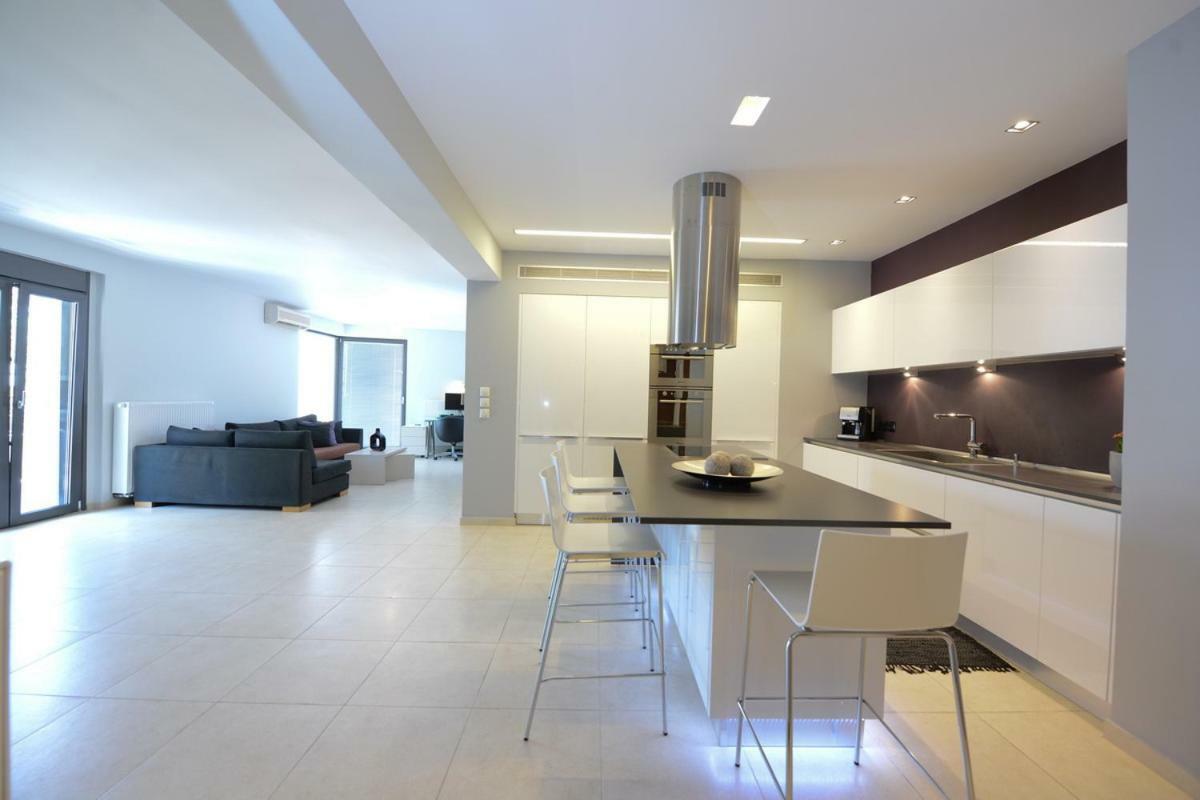 Spacious Fully Equipped 3Bd 2Bath Apt In The Heart Of City With Balconies Ac And Fast Wifi #2 イラクリオン エクステリア 写真